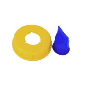 Gelber Schraubdeckel für Urinkanister in Trenntoiletten mit blauem Membranverschluss aus Silikon daneben als Auslaufschutz und gegen Gerüche besonders im Camper, Van, Bus oder Wohnmobil